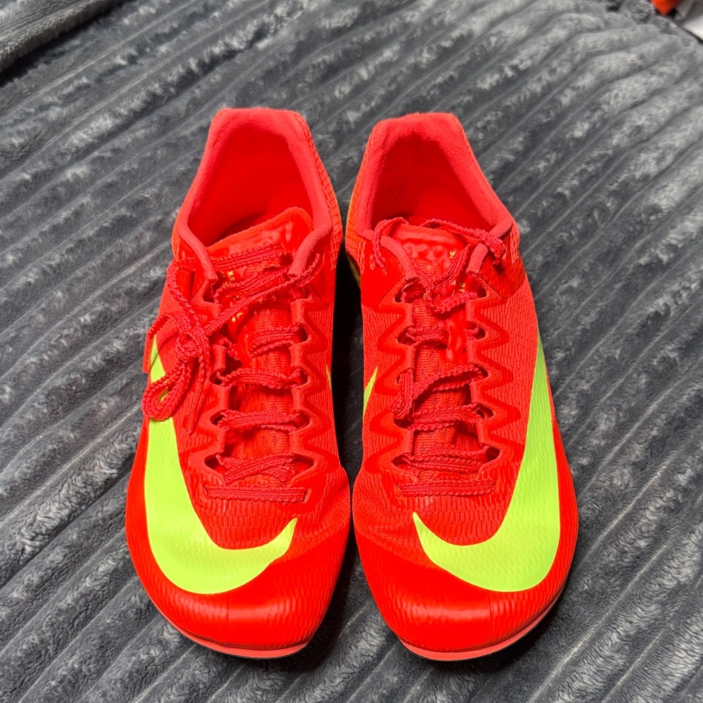 Nike Zoom Rival Sprint in Bright Crimson and Washed Coral